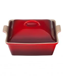 Le Creuset 2 1/2 Qt. (9") Heritage Covered Square Casserole - Cherry Bakers & Casseroles