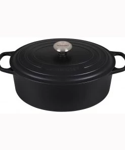 Le Creuset 6 3/4 Qt. Signature Oval Dutch Oven W/Stainless Steel Knob - Licorice